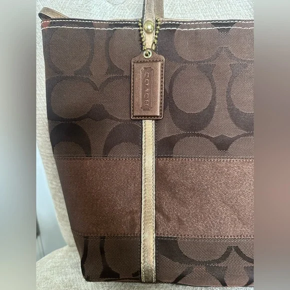 Coach Vintage Tote 11098 (Brown with Metallic Bronze Trimming) - Picture 2 of 16